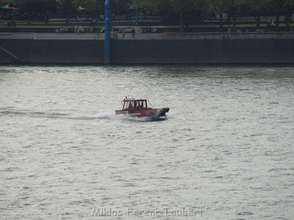 Uebungsfahrt Loeschboot und Ursula P12.JPG